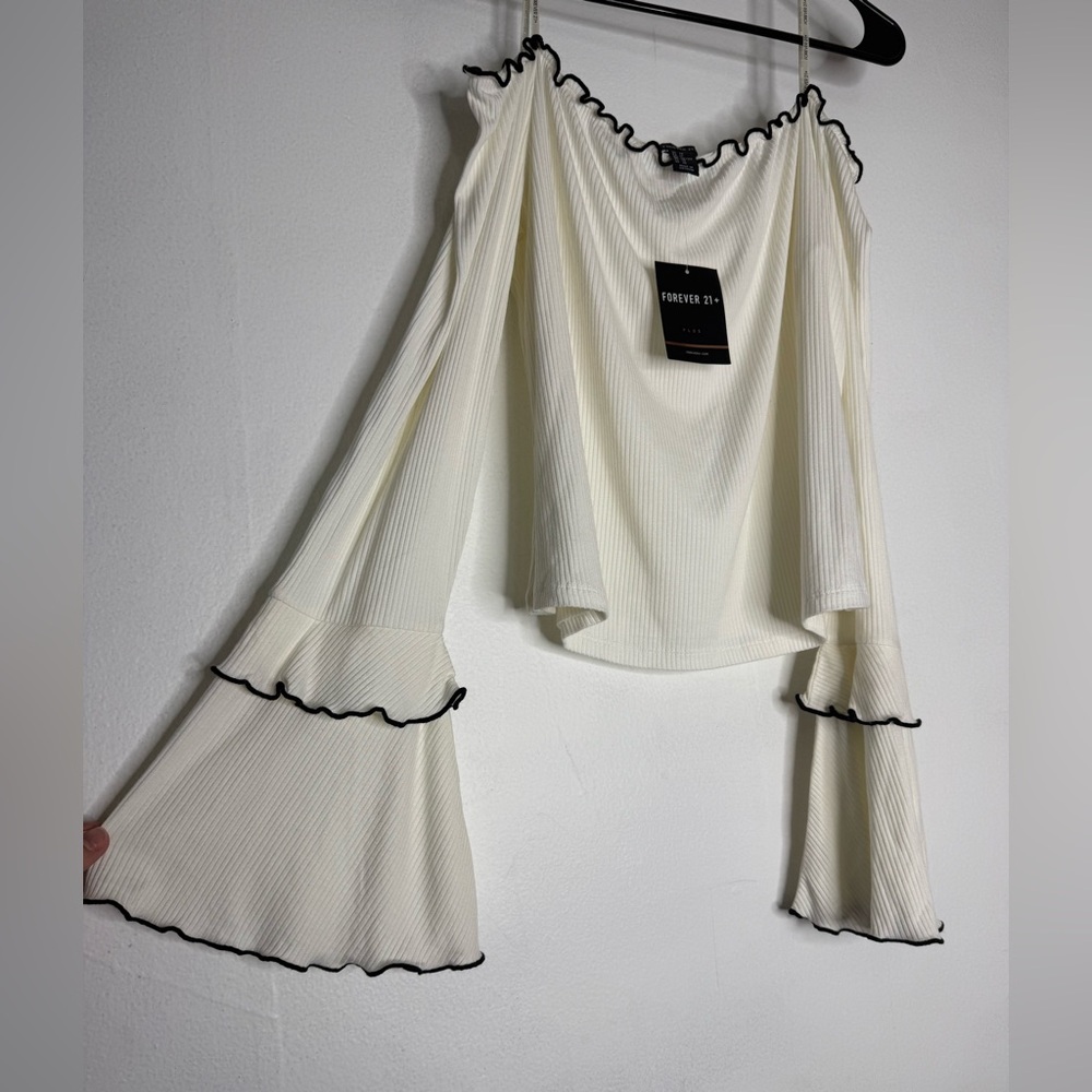Forever 21 White Ribbed Top with Black Trim NWT